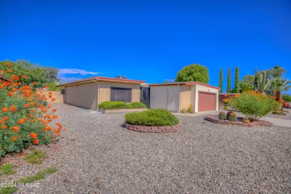 388 W Rio Altar, Green Valley, AZ 85614