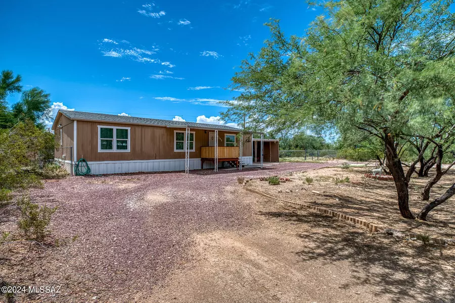 9155 W Henry Street, Tucson, AZ 85735