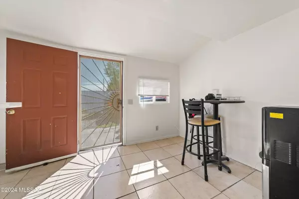 Tucson, AZ 85745,1343 W Emery Street