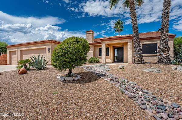 1596 W Vista Ridge Drive, Green Valley, AZ 85622