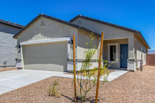 10466 W Thetford Lane, Marana, AZ 85653