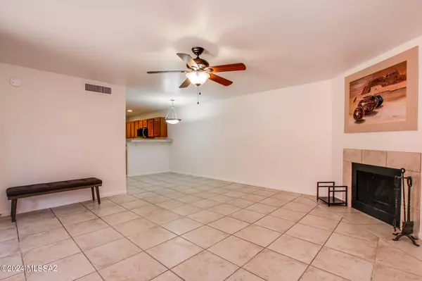 Tucson, AZ 85718,6255 N Camino Pimeria Alta  #57