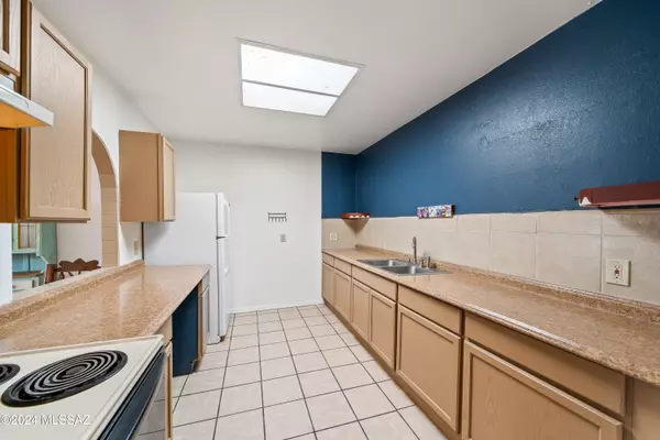 Tucson, AZ 85745,1583 W Aztec Court