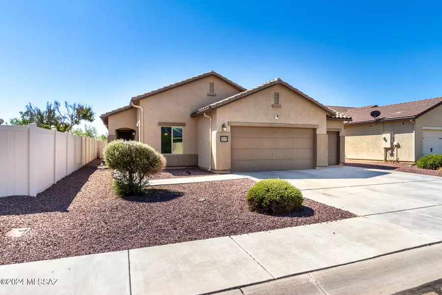 21461 E Reunion Road, Red Rock, AZ 85145