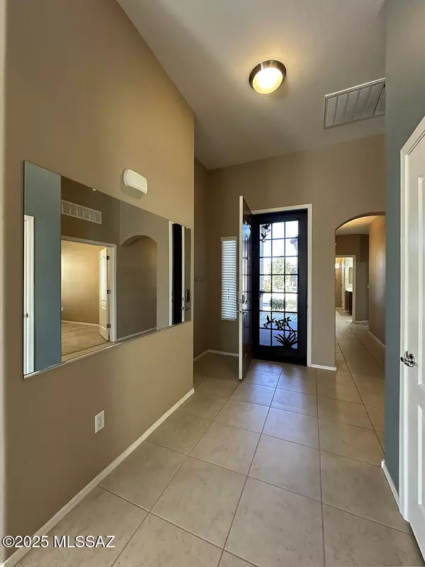 Tucson, AZ 85742,9886 N Niobrara Way