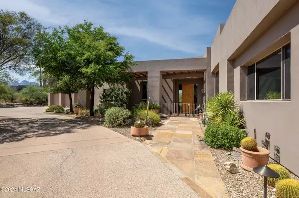 Oro Valley, AZ 85755,539 E Silver Cloud Place