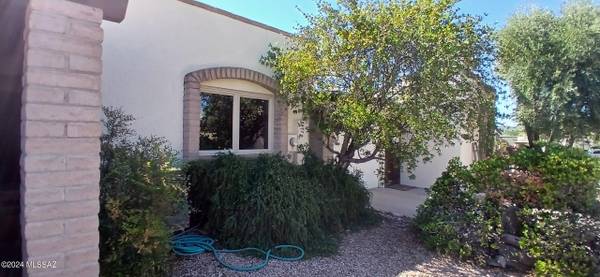 2837 S Calle Trafalgar, Green Valley, AZ 85622