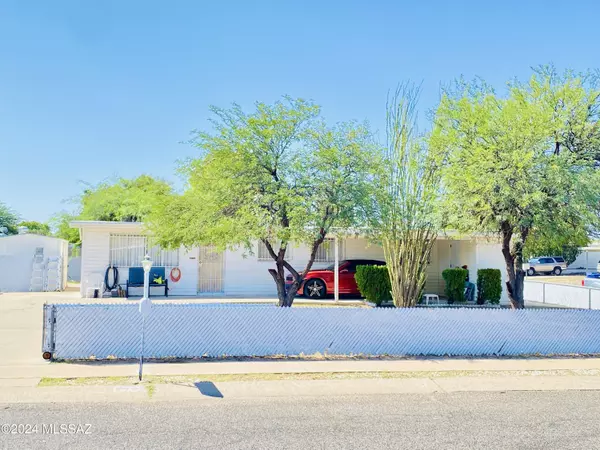 7702 E Lakeside Drive, Tucson, AZ 85730