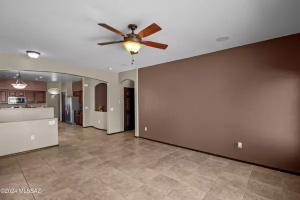 Sahuarita, AZ 85629,469 E Placita Fanega