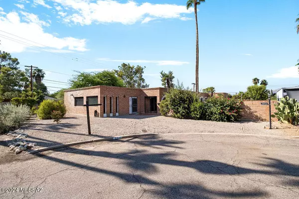 3405 E Calle Del Prado, Tucson, AZ 85716