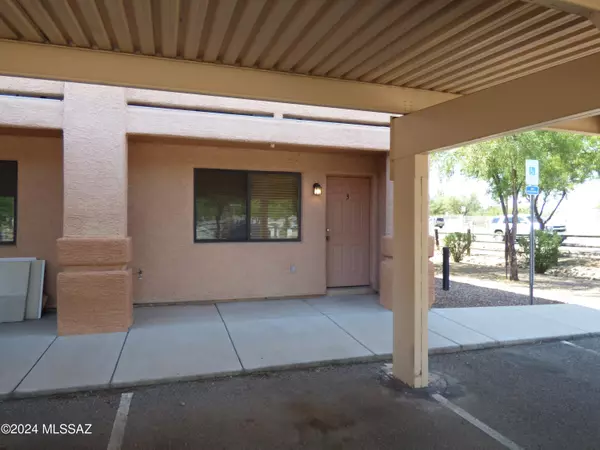 Tucson, AZ 85745,1077 N Riverside Drive #3