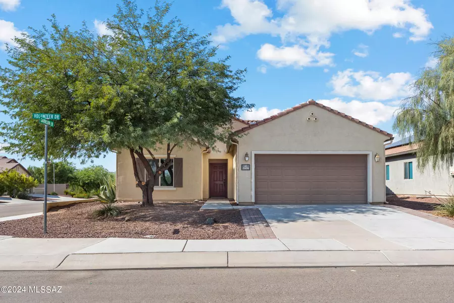 21456 E Volunteer Drive, Red Rock, AZ 85145