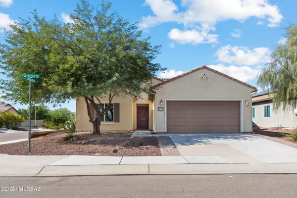 21456 E Volunteer Drive,  Red Rock,  AZ 85145