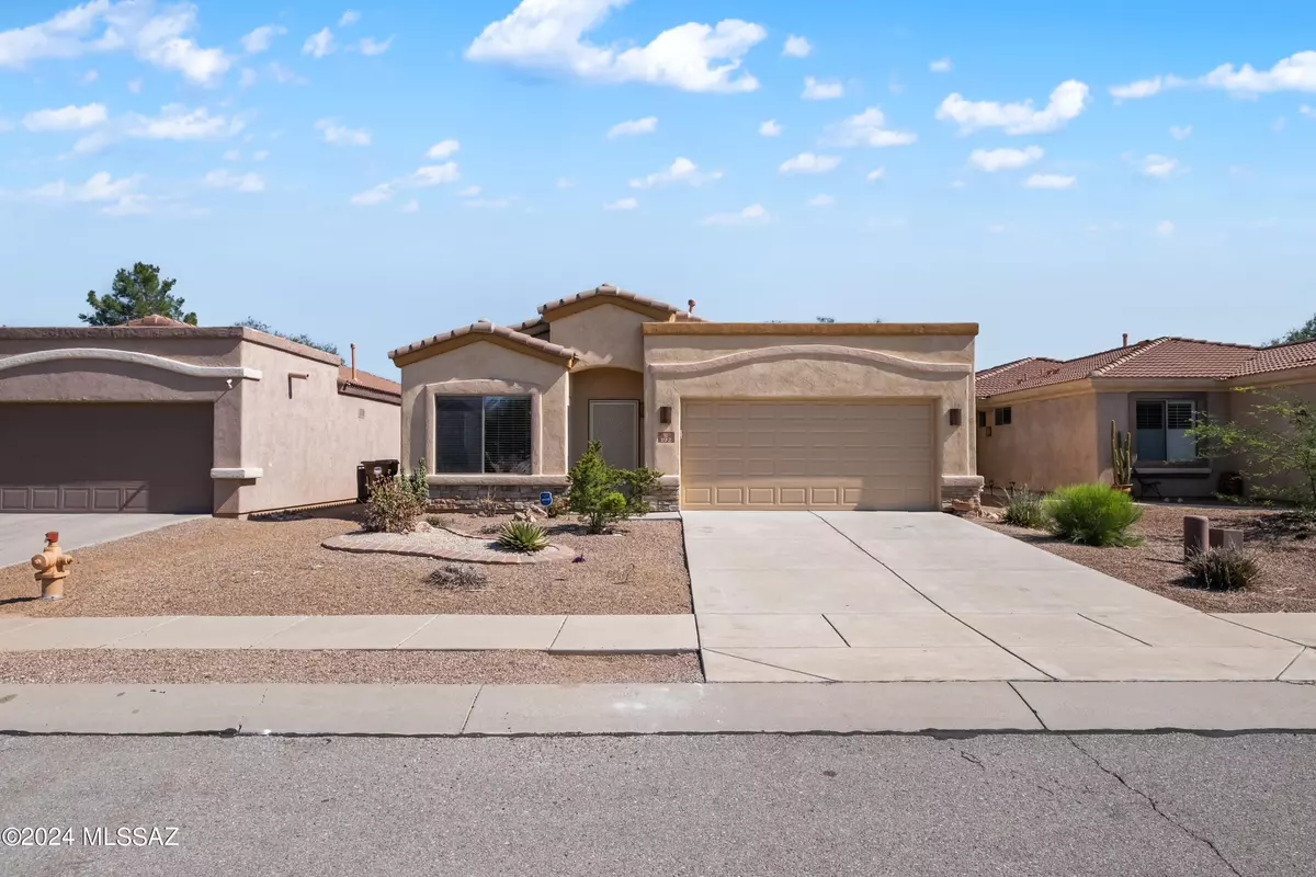 Sahuarita, AZ 85629,192 E Corte Rancho Encanto