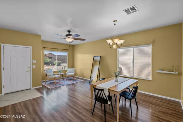 Sahuarita, AZ 85629,192 E Corte Rancho Encanto