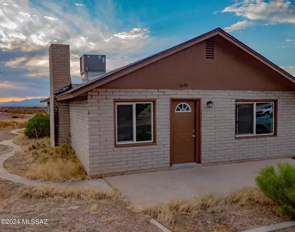 1690 N Peach Street, Safford, AZ 85546