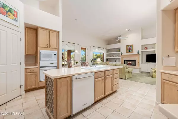 Tucson, AZ 85750,6488 N Desert Breeze Court