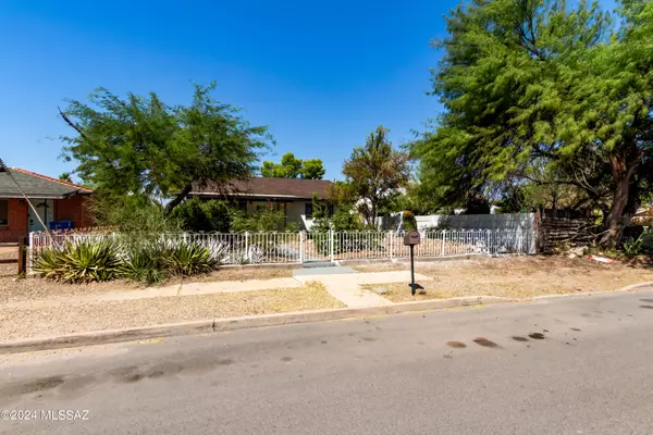 Tucson, AZ 85719,1133 E Waverly Street