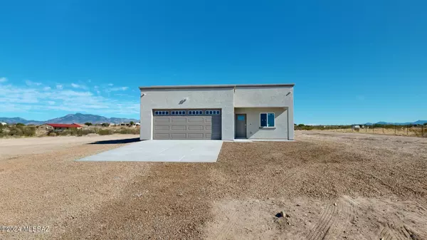 13625 S Bird Dog Avenue, Vail, AZ 85641