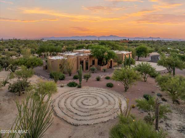 13650 N Lindbergh Drive, Tucson, AZ 85755