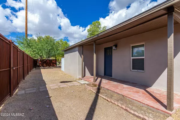 Tucson, AZ 85716,3755 E Glenn Street