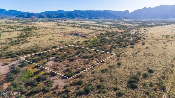 2.25 Acres W Bentley Street #13&14, Pearce, AZ 85625