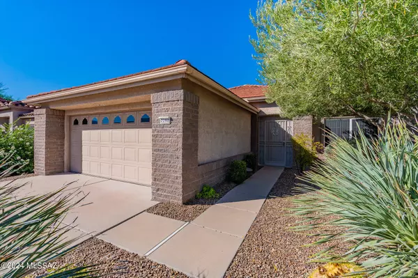 2290 E Montrose Canyon Drive, Oro Valley, AZ 85755