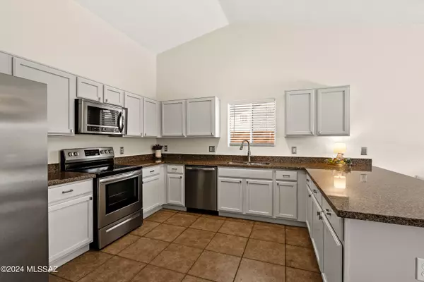 Marana, AZ 85658,12956 N Three Buttes Place