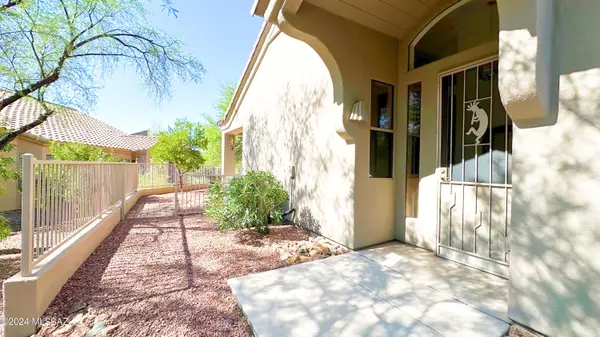 Oro Valley, AZ 85755,13401 N Rancho Vistoso Boulevard #271