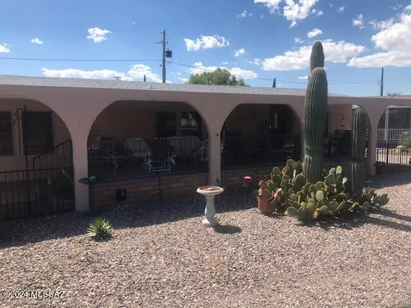 6171 W Flying M Street, Tucson, AZ 85713