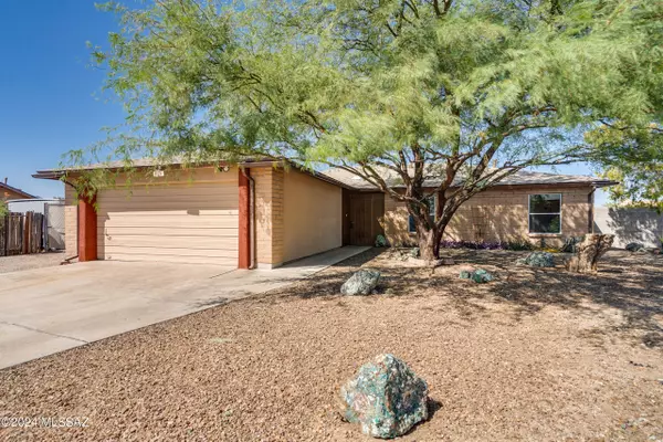 6271 N Clove Place, Tucson, AZ 85741