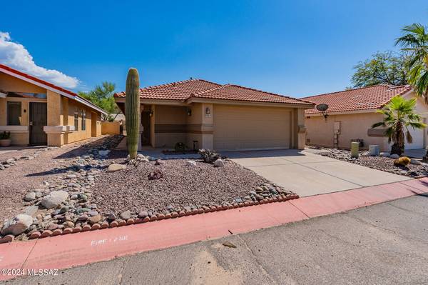 8064 N Highcountry Avenue, Tucson, AZ 85741