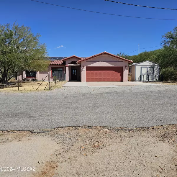 1611 Duelo Court, Rio Rico, AZ 85648