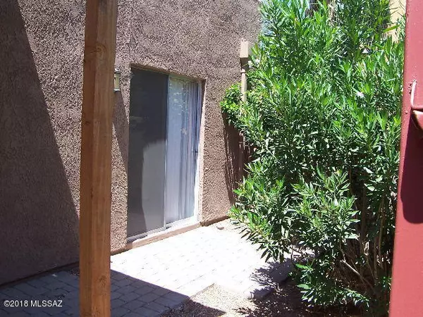 Tucson, AZ 85718,6255 N Camino Pimeria Alta  #116