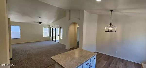 Tucson, AZ 85706,4312 E Mesquite Desert Trail