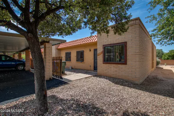 8938 E Calle Diego,  Tucson,  AZ 85710