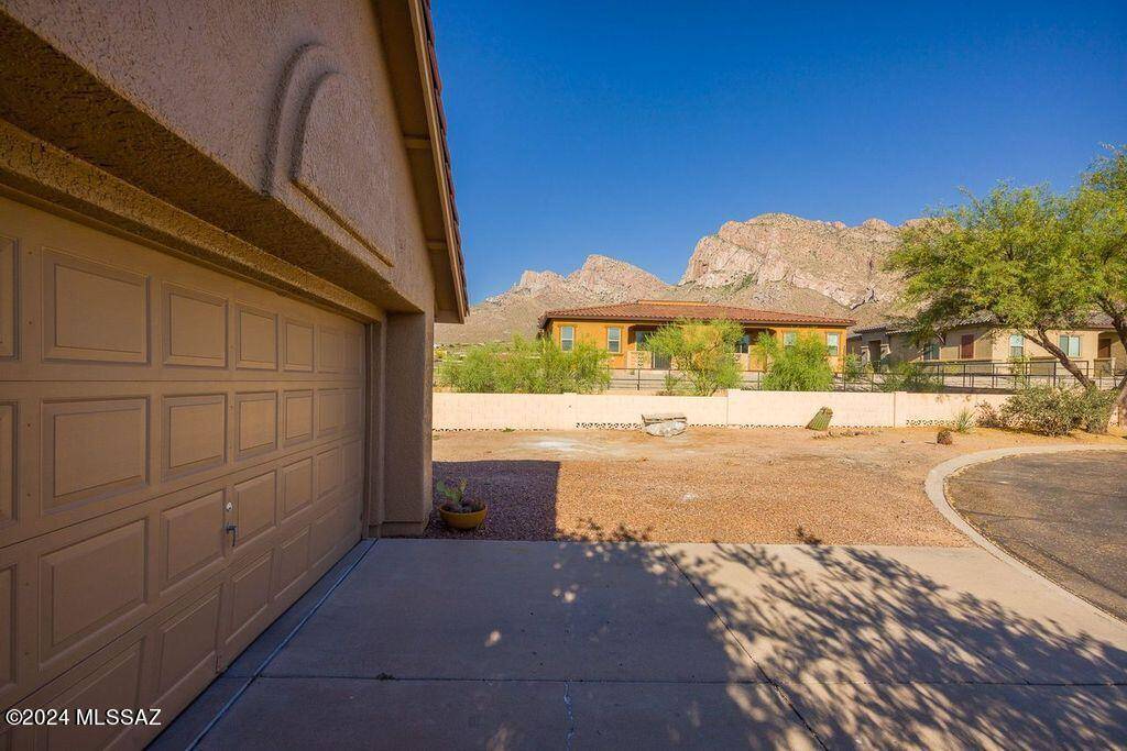 Tucson, AZ 85737,321 E Suntree Street