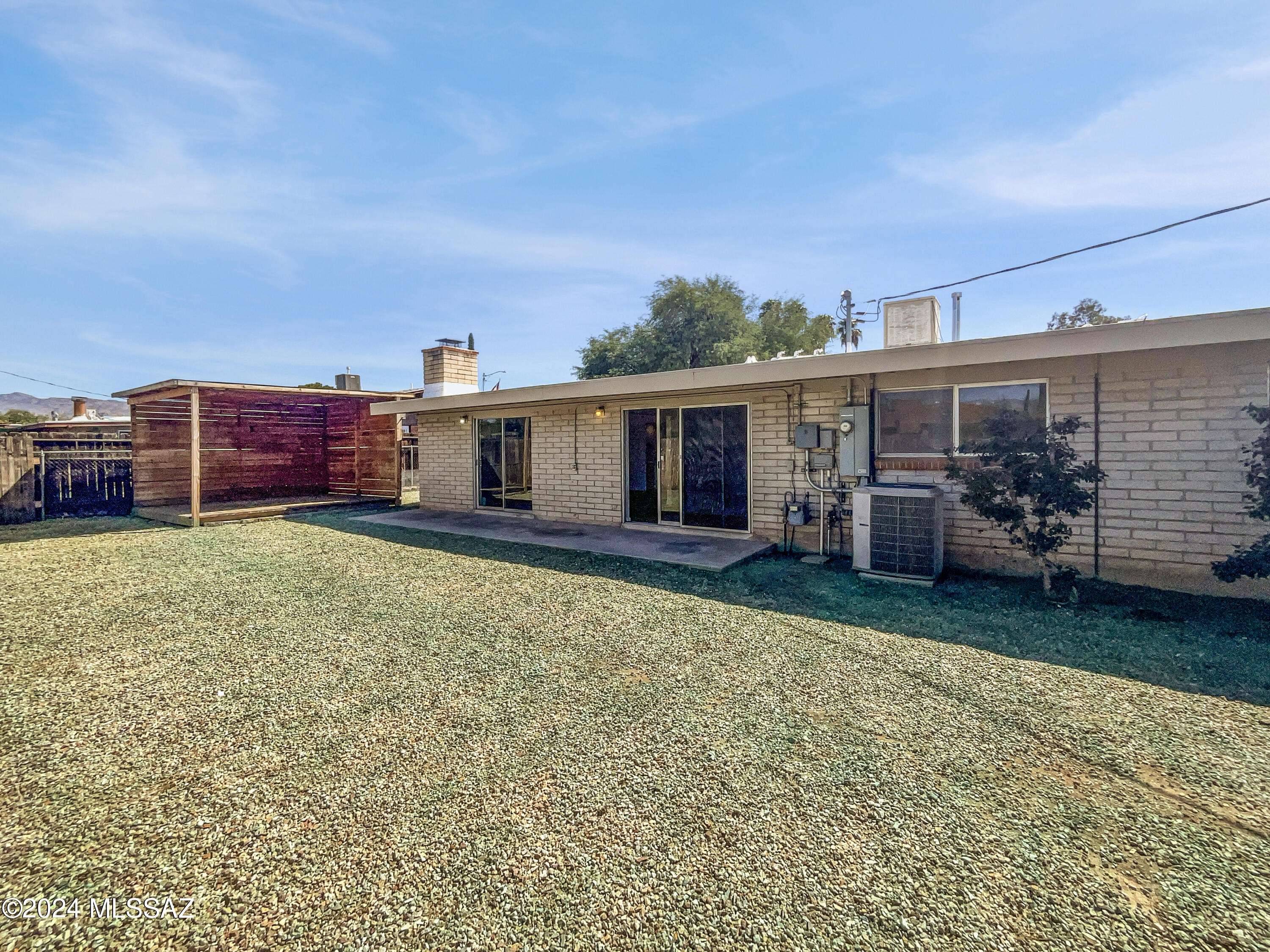 Tucson, AZ 85710,8837 E 29Th Street