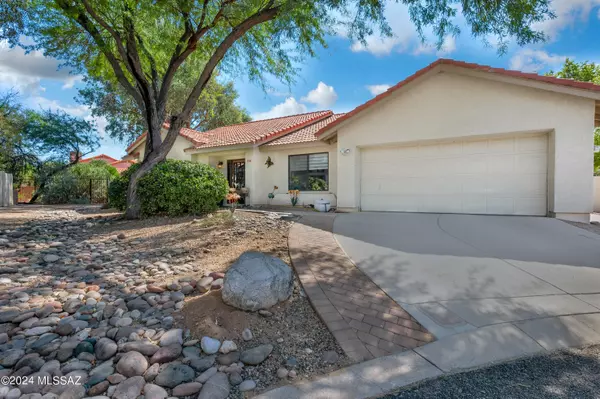 7680 E Dayview Circle, Tucson, AZ 85750