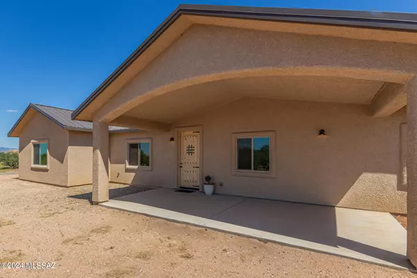 3258 W Thunder Pass Road,  Benson,  AZ 85602