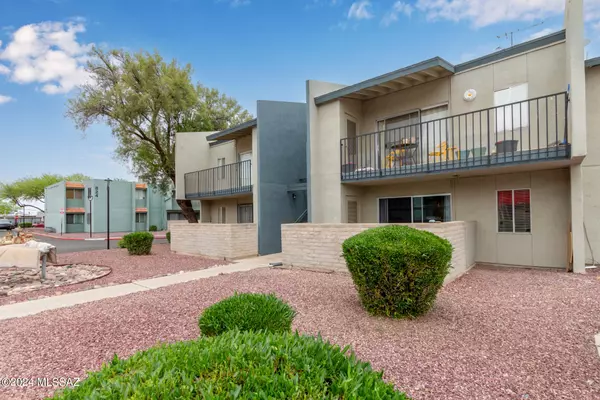 Tucson, AZ 85710,826 S Langley Avenue #105