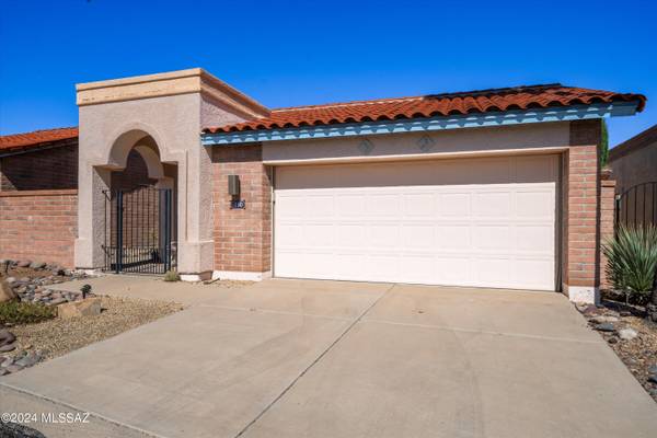 1680 W Vuelta Salvatierra, Green Valley, AZ 85622