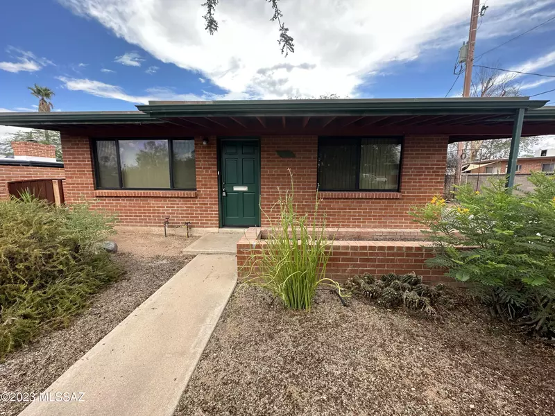 1620 N Camilla Boulevard, Tucson, AZ 85716