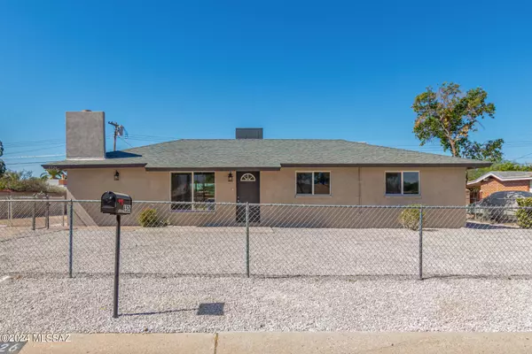 6526 E Calle Dened,  Tucson,  AZ 85710