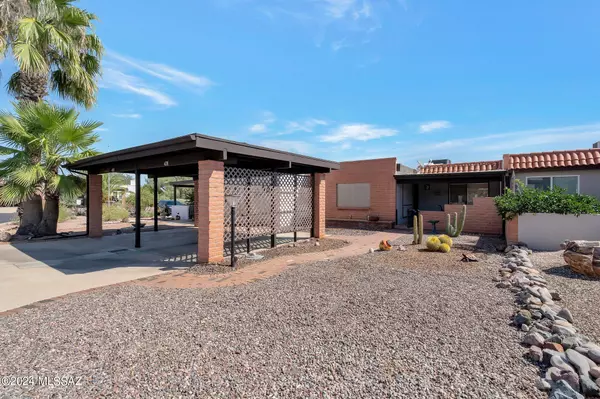 428 N Calle De Lumbre, Green Valley, AZ 85614