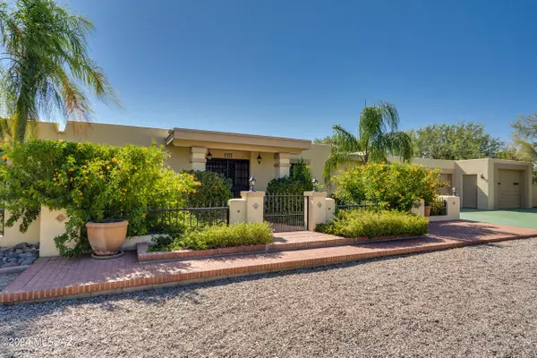 7200 S Camino Mirlo, Tucson, AZ 85747