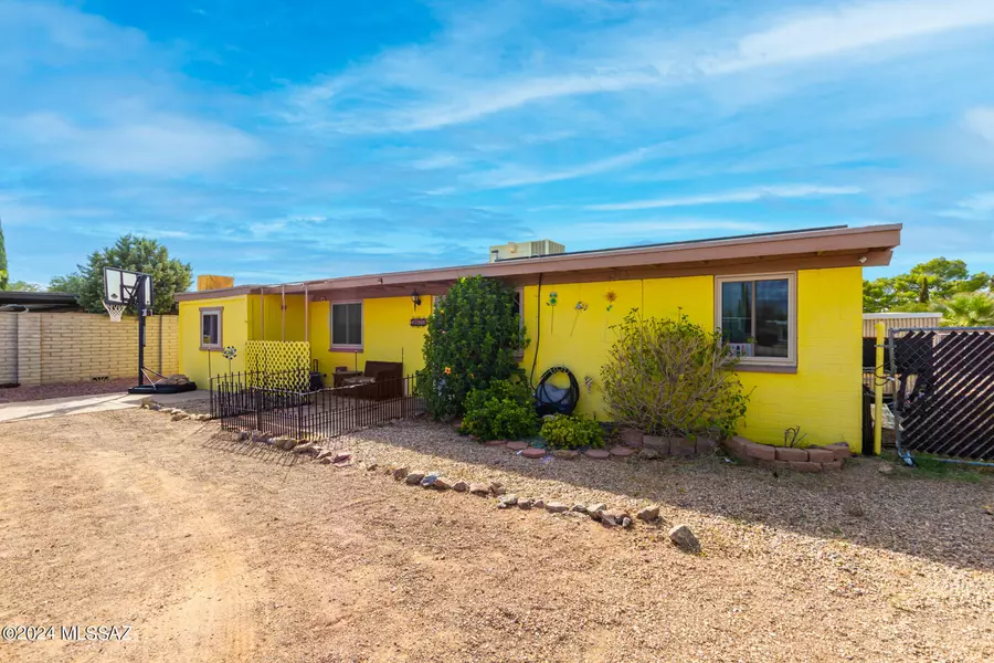 3070 S Kolb Road, Tucson, AZ 85730