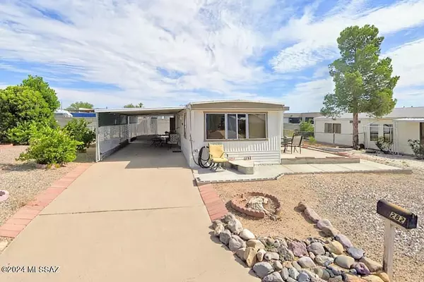 282 W Olive Drive,  Green Valley,  AZ 85614