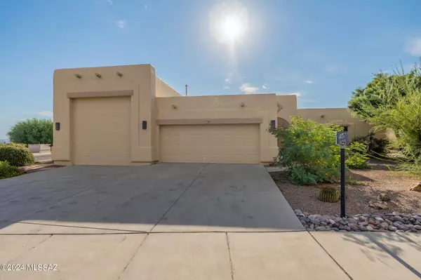 785 S Placita Hermosura, Green Valley, AZ 85614