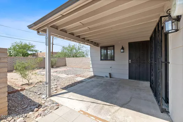 Tucson, AZ 85713,414 E 23Rd Street